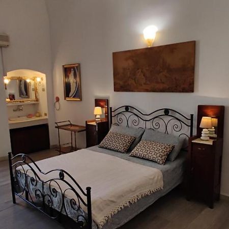 Very Central Apartment, By Shops, Bars, Restaurants Bari Exterior foto